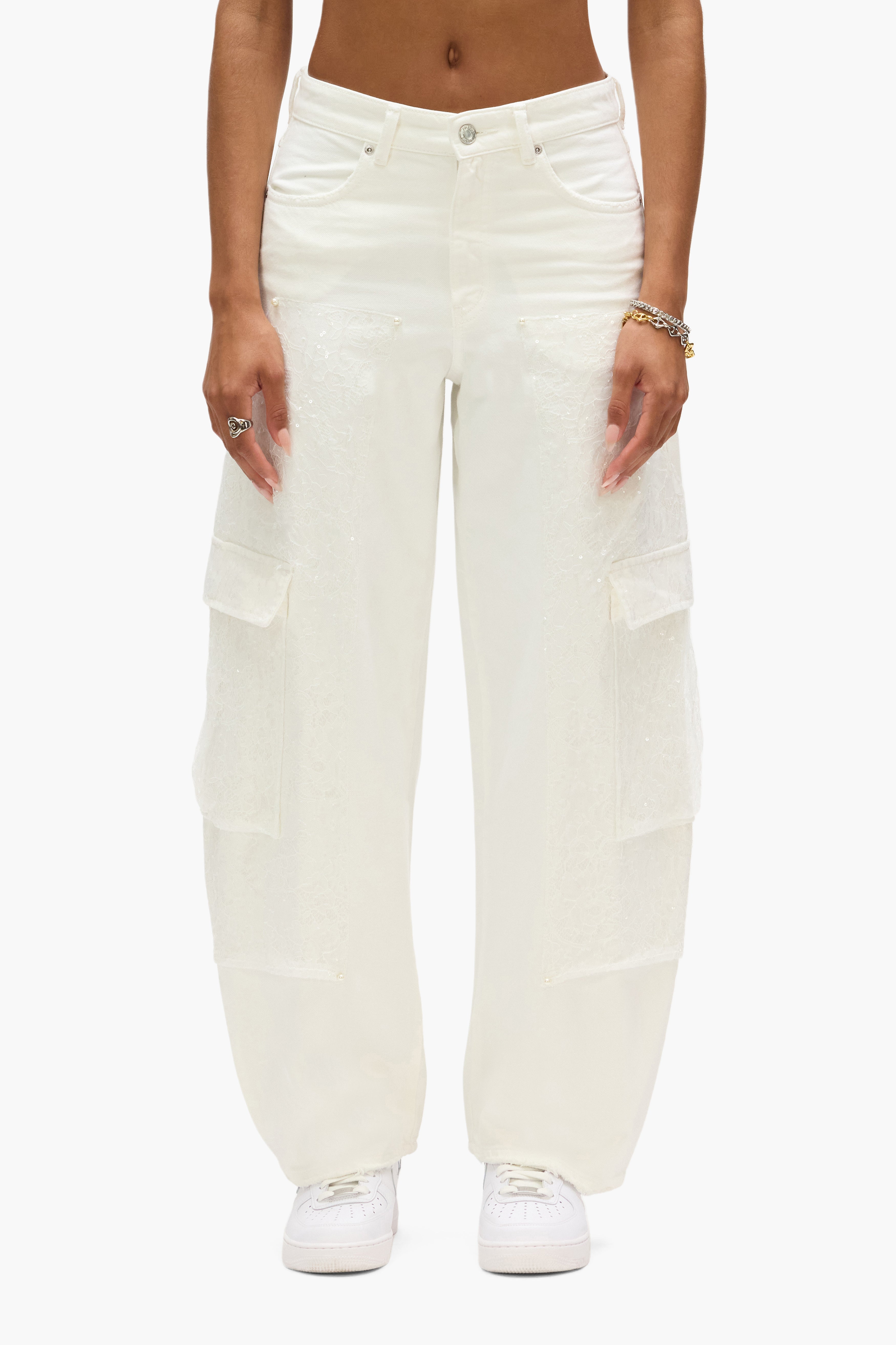 Barrel Lace Carpenter