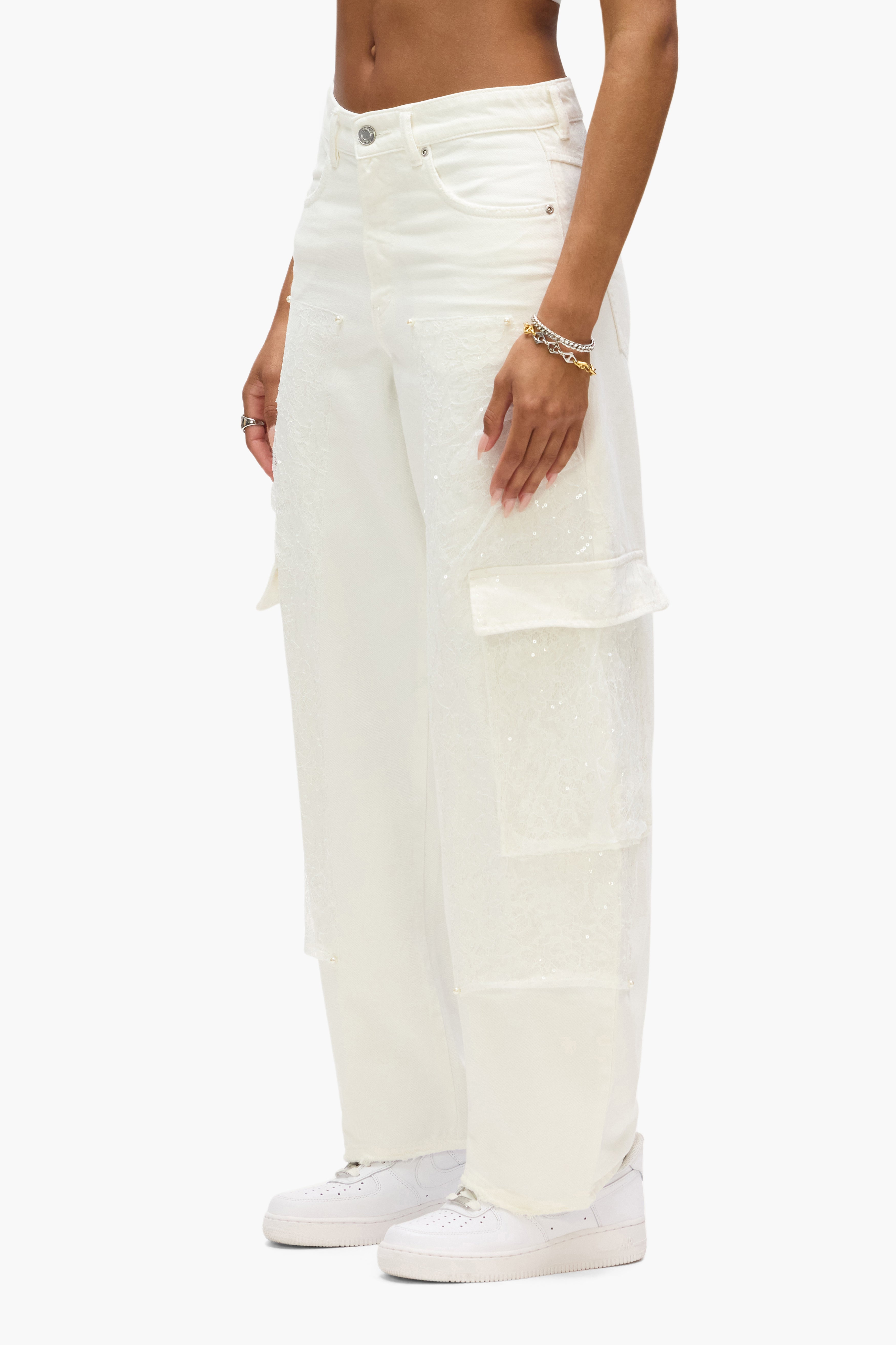 Barrel Lace Carpenter