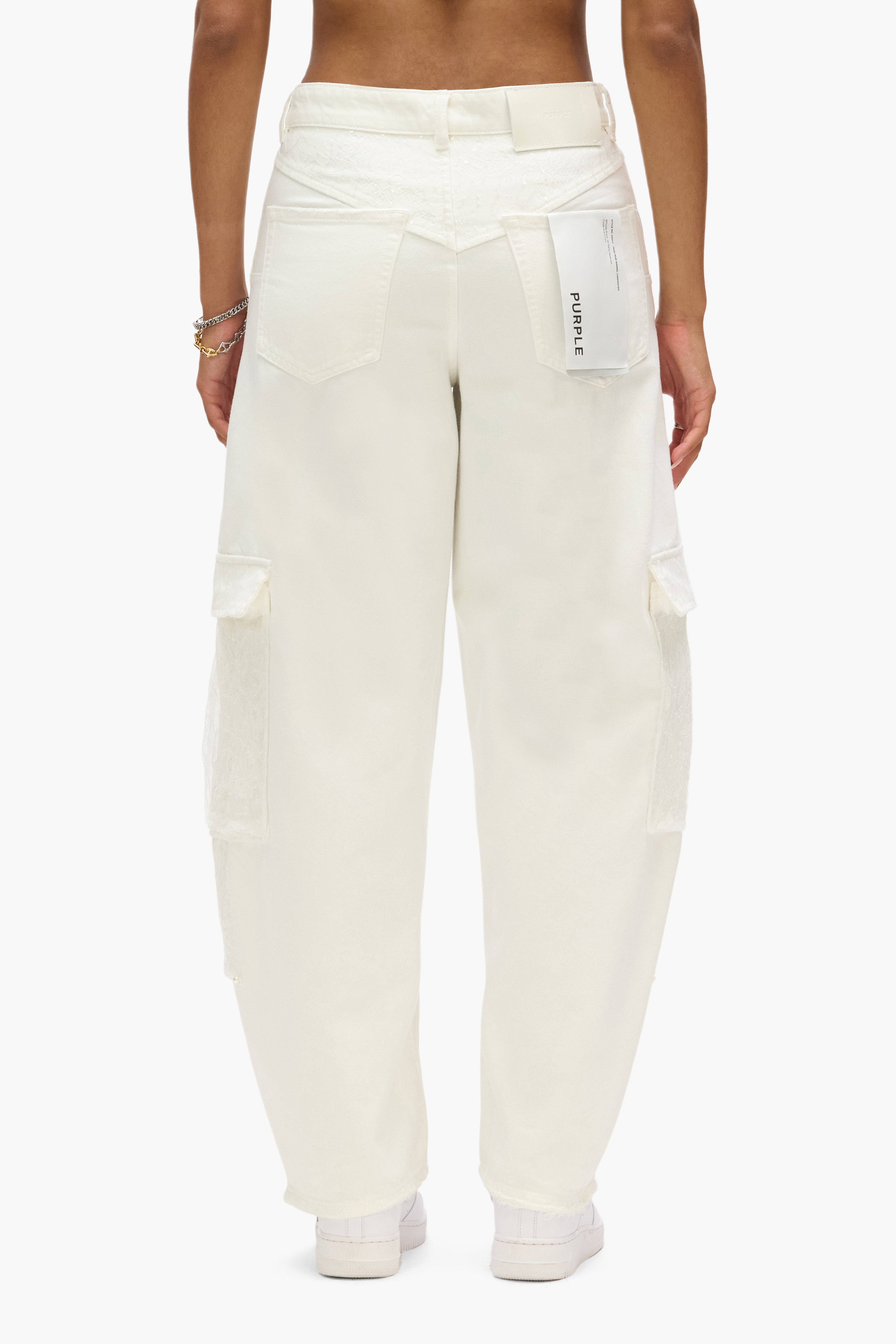 Barrel Lace Carpenter